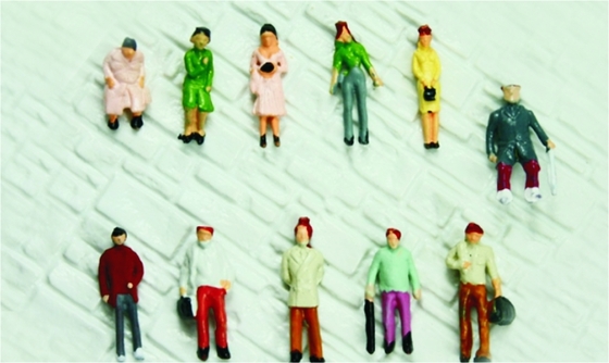 China 1:150 Architekturmodellbau-Leute gemalte Frauenfiguren 1.3cm fournisseur
