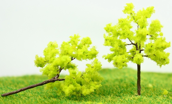 China Benutzerdefinierte Miniatur Modell Bäume gelb Green Avenue Metalldraht Baum 5 cm fournisseur