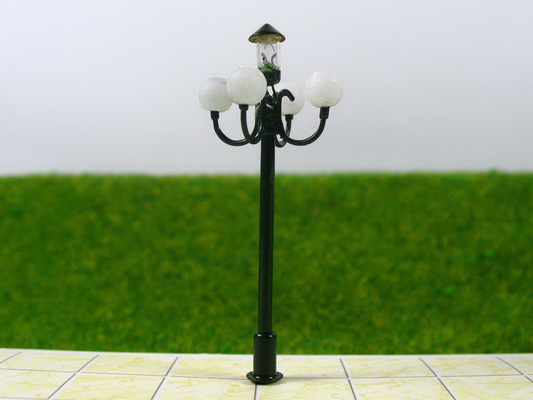 China Modell-Laternenpfahl T51 6V 5cm HO leuchtender Straßen-3D für Zug-Plan fournisseur