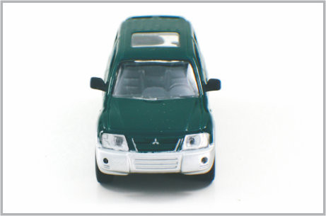 China 1/43 goss grüne Legierungs-kundenspezifische Modellbau-Autos Mitubishi Pajero für Sammlung u. Geschenk druck fournisseur