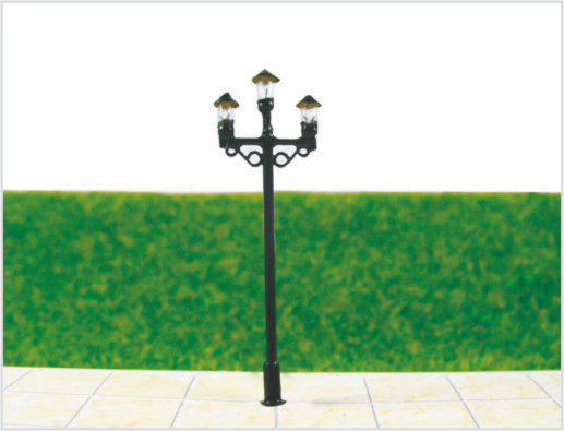 China T50 6V dreiköpfigen Street Kunststoff Maßstab Modell Laternenpfahl für Zug Layout 6,5 cm fournisseur