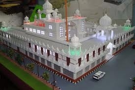 Kundenspezifischer architektonischer vorbildlicher Miniaturhersteller, Gurudwara-Modellbau beleuchtend fournisseur