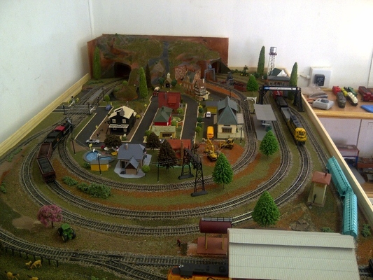 Dauerhafter architektonischer vorbildlicher Miniaturhersteller für Bahnhofs-Planung/Gelände modelliert fournisseur